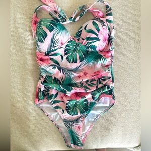 Cupshe Swimsuit